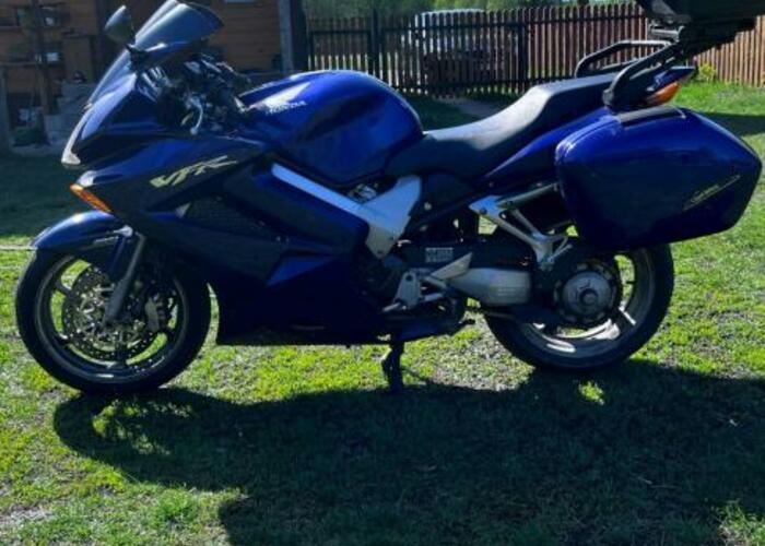 Grajewo ogłoszenia: Sprzedam Motocykl turystyczny Honda vfr800 vtec 109 km przebieg...